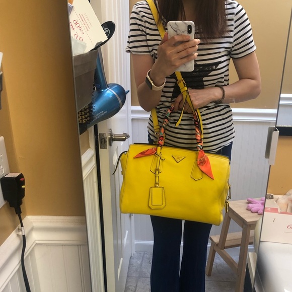 PRADA VITELLO Grain Leather Hand Bag Purse Satchel - Picture 8 of 8